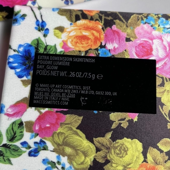 MAC Richard Quinn Extra Dimension Skinfinish Highlighter Day Glow Shimmer LE NEW - Picture 10 of 11